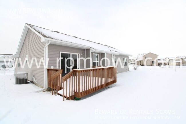 Building Photo - FINISHED BASEMENT!!! 4 Bedroom, 3 Bath Hom...