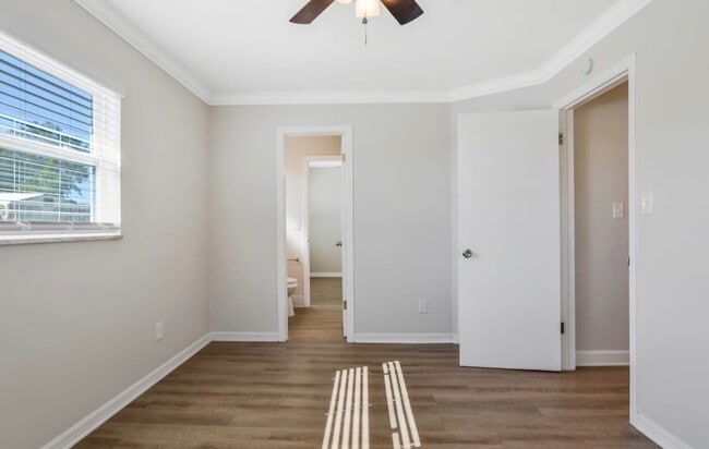 Building Photo - 854 Silver Oak Ct