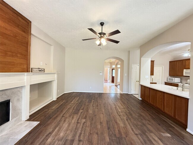 Building Photo - 5126 Winterwood Dr