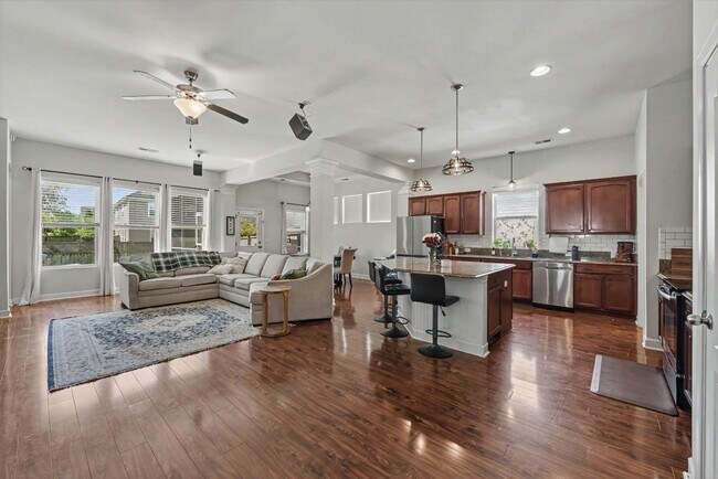 Building Photo - 203 Topsaw Ln