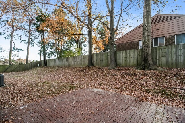 Building Photo - 3621 Mozelle St