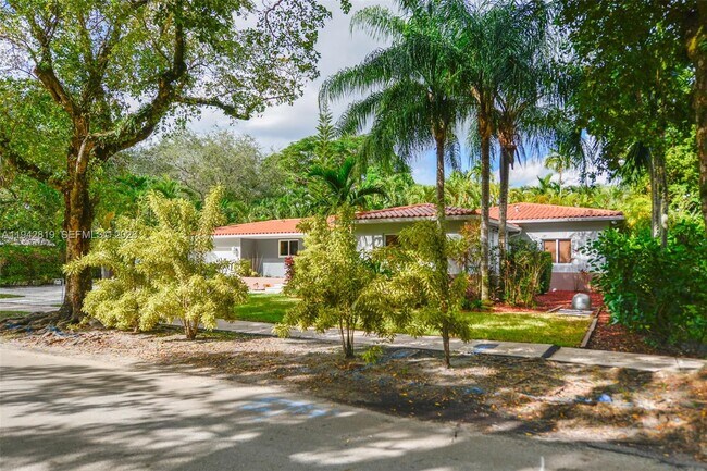 Building Photo - 911 Mariana Ave