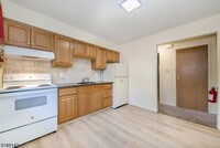 Building Photo - 685 Van Houten Ave