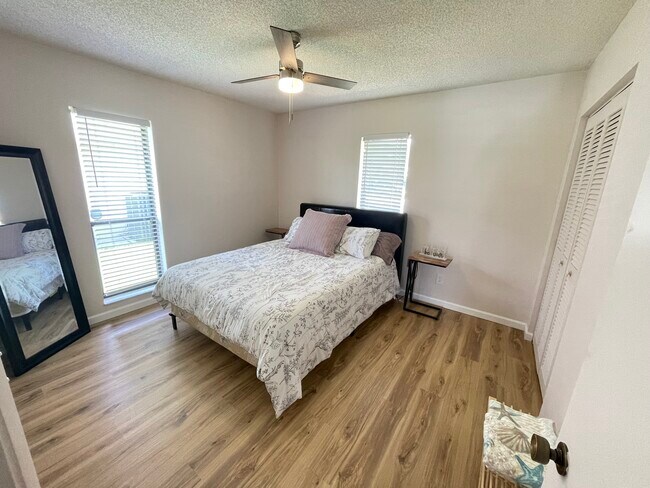 Building Photo - 1321 SW 129th Way