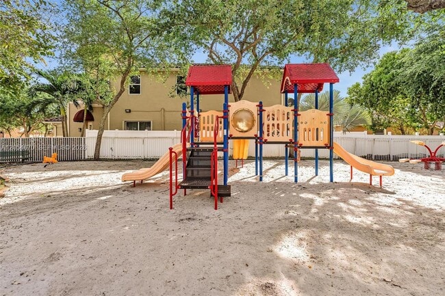 Building Photo - 14044 SW 54th St