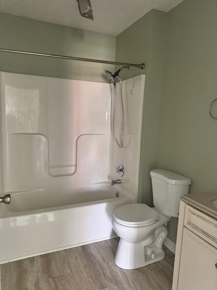 Building Photo - 58 Snow Hill Church Rd