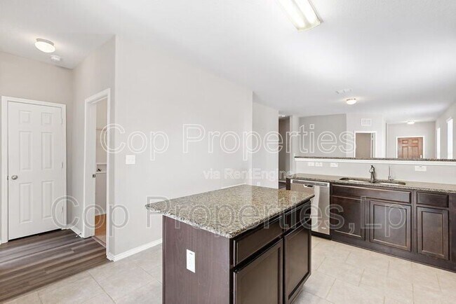 Building Photo - 3811 Quiet Pine