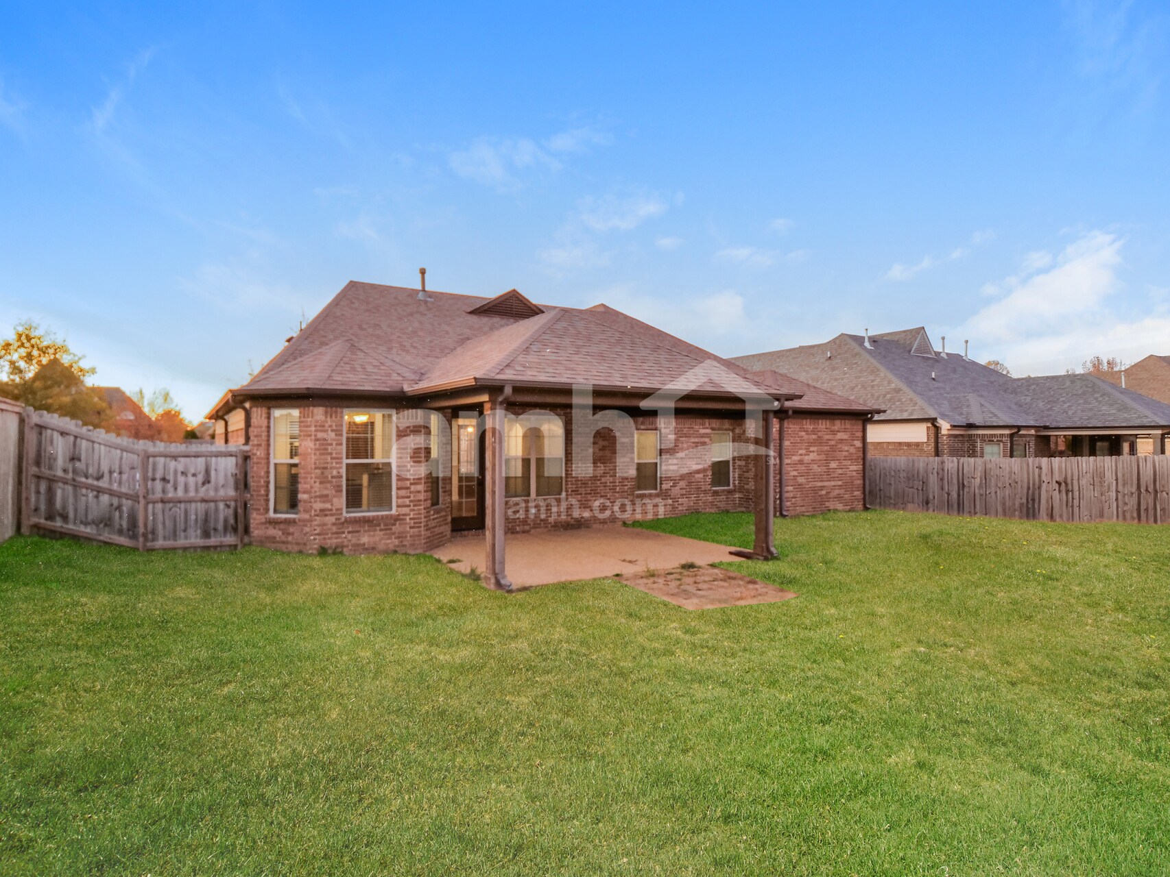 Building Photo - 45 Donna Lyn Dr