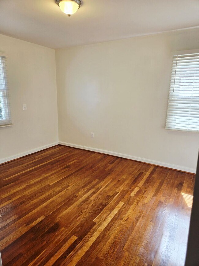 Building Photo - Beautiful Home in Suitland MD