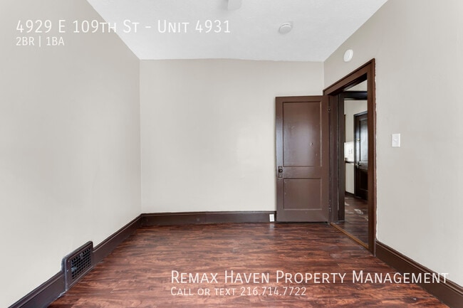 Building Photo - 4929 E 109th St