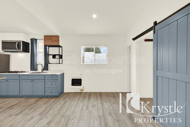 Building Photo - 215 Central Ave