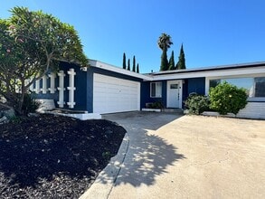 Building Photo - Upgraded 3 Bed / 2 Bath Pool Home with Sol...