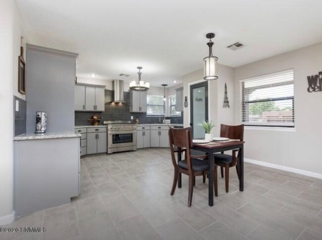 Building Photo - Beautiful Remodeled Home—-Will go fast!!!