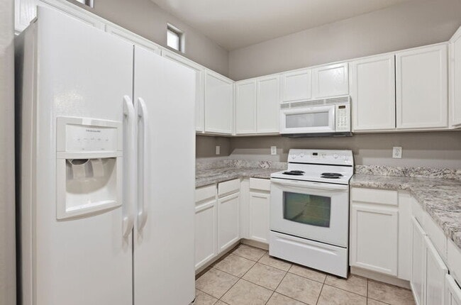 Building Photo - 2737 S Cupertino Dr