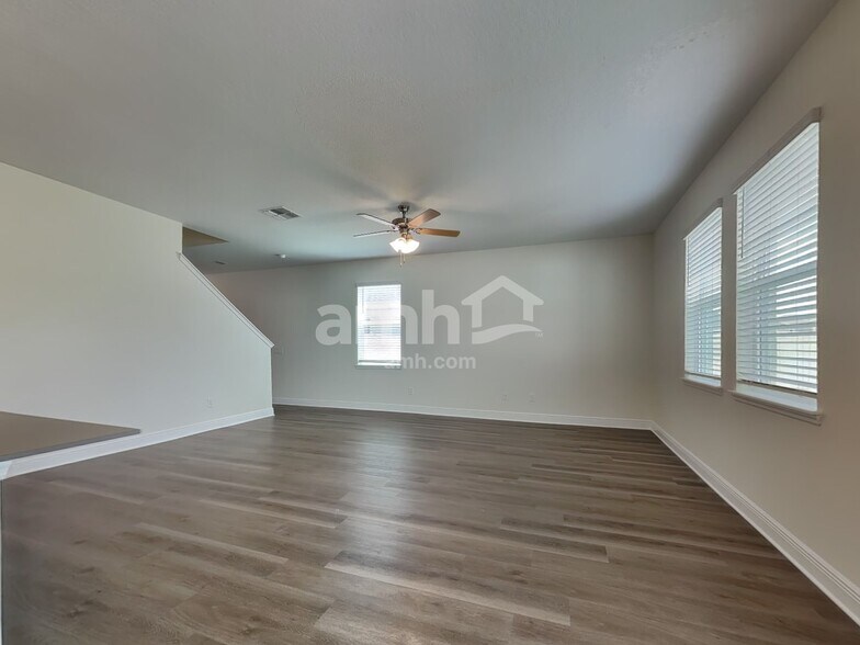 Building Photo - 1264 Heavenly Dr