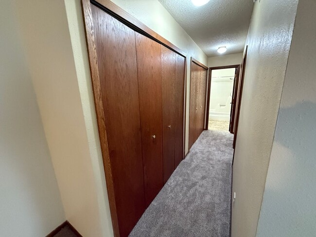 Building Photo - Charming 2-Bedroom, 1-Bath with Garage