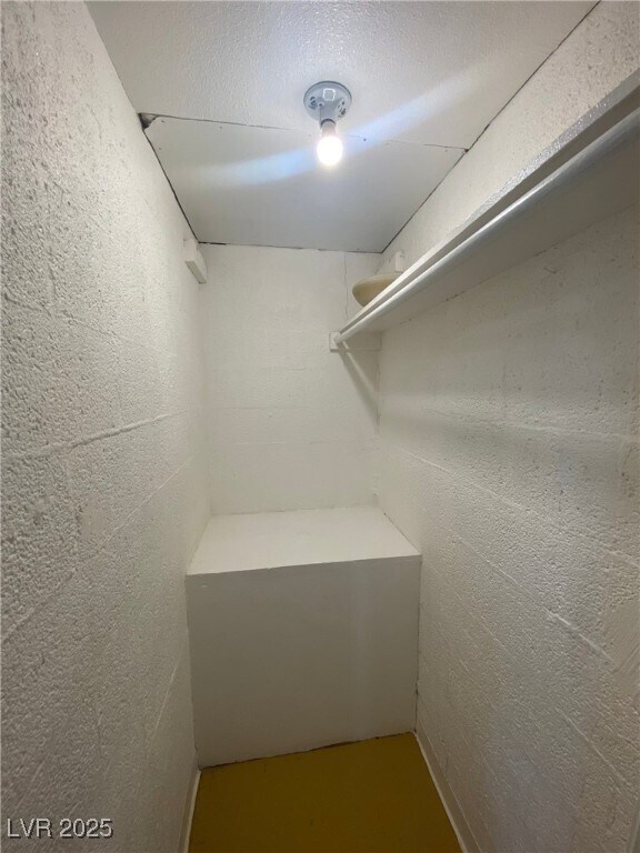 Building Photo - 1130 Laurel Ave