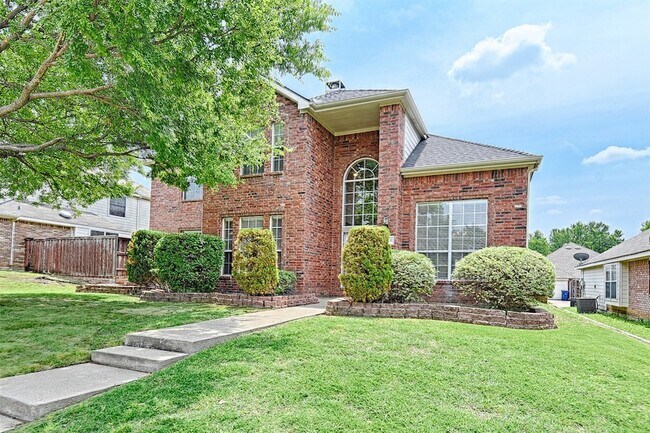 Building Photo - 9701 Thorncliff Dr