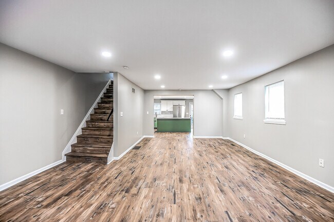 Building Photo - 203 Ford St