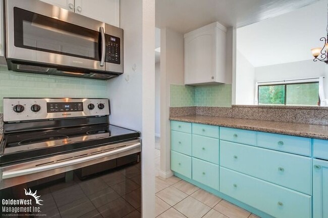 Building Photo - Charming 3Bdm 2Ba Condo in the Heart of Ca...