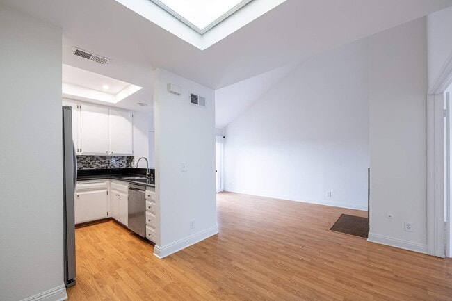 Building Photo - 7225 Shoup Ave