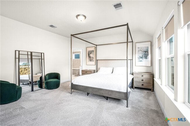 Building Photo - 2263 Bluewood St