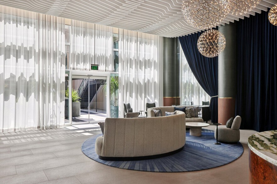 Building Photo - 6250 HOLLYWOOD Blvd