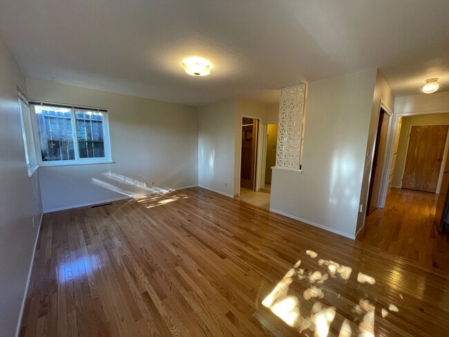 Building Photo - Lovely Santa Rosa 3 bedroom 3 bathroom Hom...