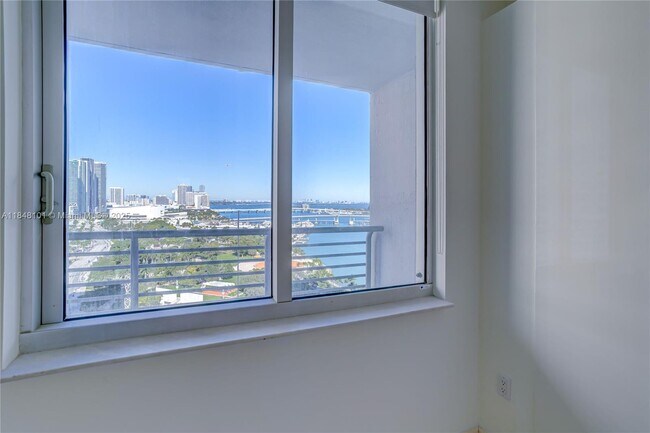 Building Photo - 325 S Biscayne Blvd