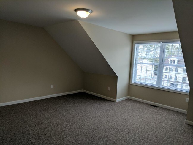 Building Photo - 95 Eagle Ridge Rd