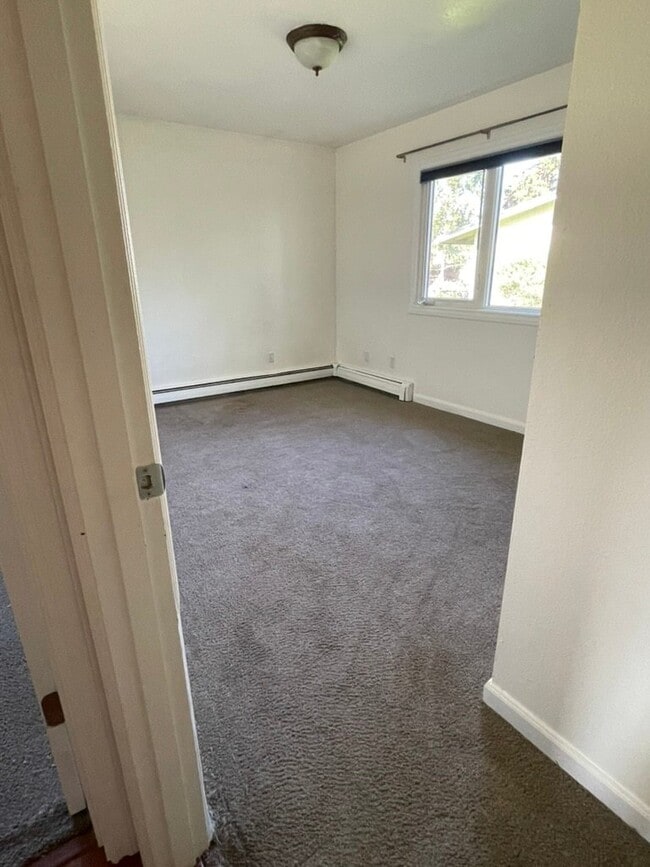 Building Photo - 7001 Rovenna St