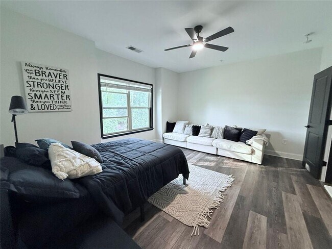 Building Photo - 3076 Quantum Ln