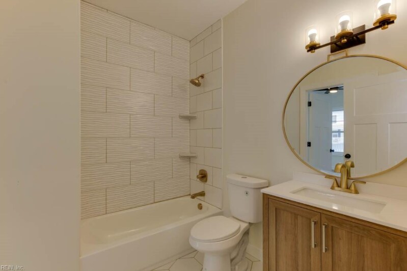 Building Photo - 1326 24th St