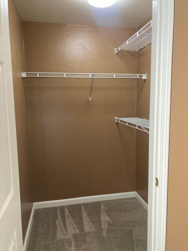 Building Photo - 200 Talus Way