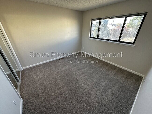 Building Photo - 24 Mountain Shadows Ct