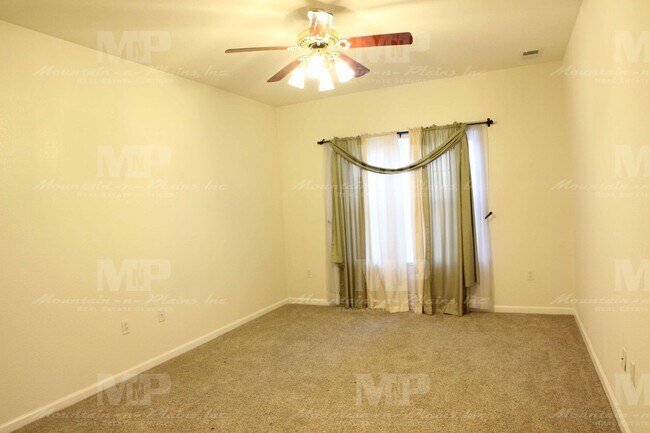 Building Photo - 5225 White Willow Dr