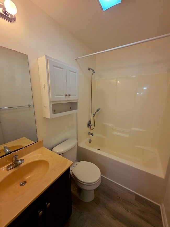 Building Photo - 4Br, 2Ba in Ashbury Park!