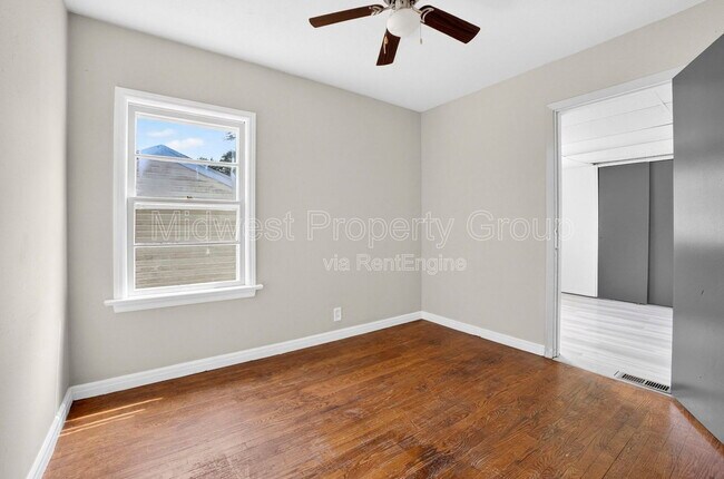 Building Photo - 10027 Lilac Ave