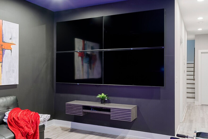 Building Photo - 2019 N Bingham St