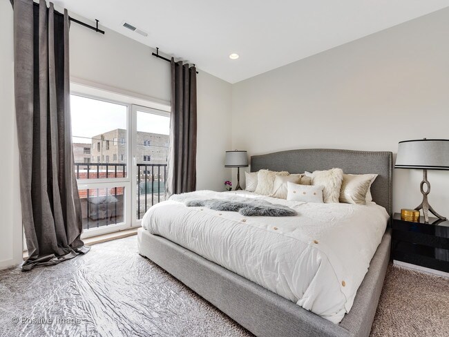 Building Photo - 2102 N Natchez Ave