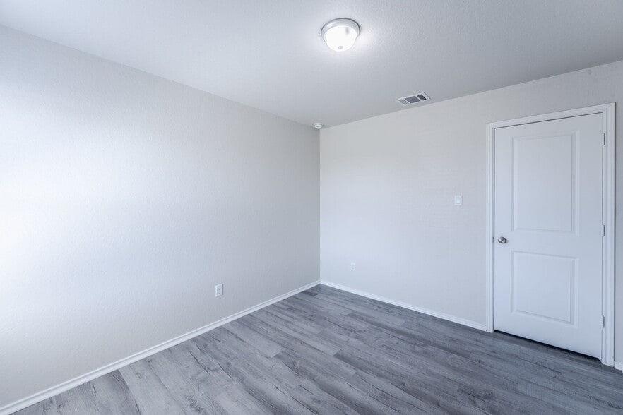 Building Photo - 360 Agave Cir