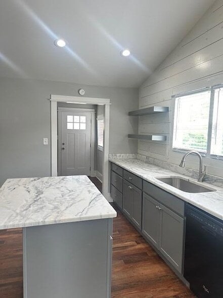 Building Photo - 860 Harle Ave NW