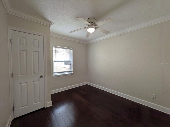 Building Photo - 313 Granada Dr