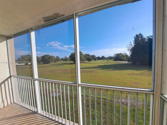 Building Photo - 5100 SW 90th Ave