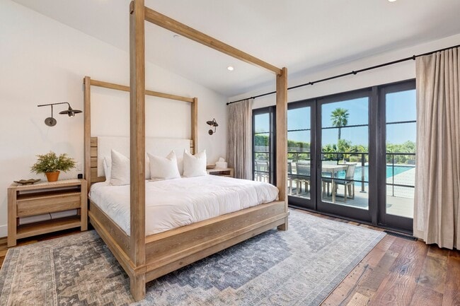 Building Photo - 6711 Wandermere Rd