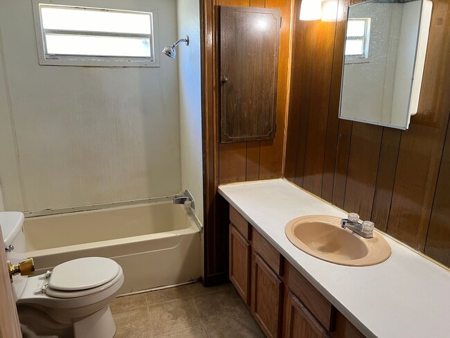 Building Photo - Affordable 2-Bedroom/ 1-Bath Mobile Home -...