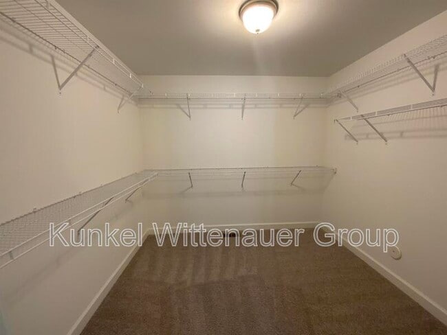 Building Photo - 7024 Milburn Estates Dr