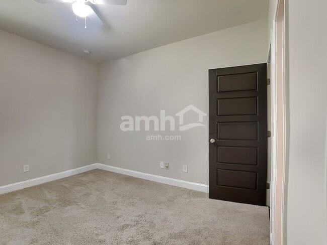 Building Photo - 1857 Bloom Ct