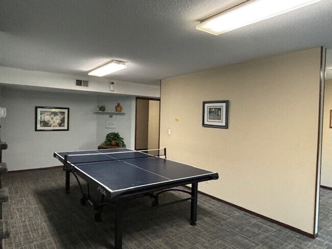 Building Photo - Great 1 BR/1 BA Condo in the Heart of Litt...