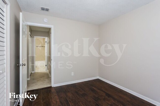 Building Photo - 8045 Lamb Ct
